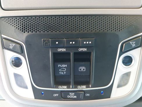 Used 2016 Honda Pilot Elite image 41