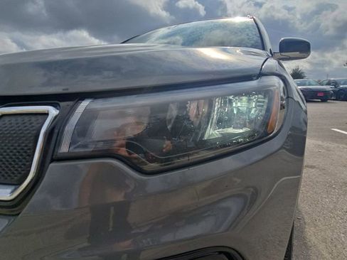 Used 2022 Jeep Compass Limited image 30