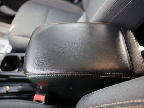 Used 2024 Jeep Wrangler Sahara image 31