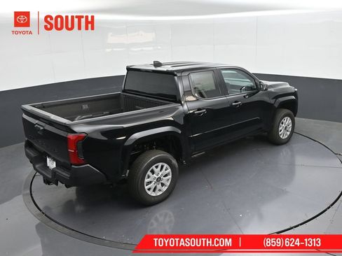 Used 2025 Toyota Tacoma SR RWD image 39