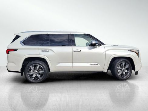 Used 2023 Toyota Sequoia Capstone image 3