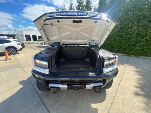 New 2026 GMC Hummer EV SUV image 40