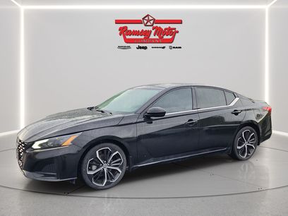 Used 2023 Nissan Altima 2.5 SR w/ SR Premium Package