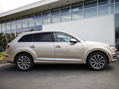 Used 2018 Audi Q7 3.0T Prestige AWD/4WD image 4