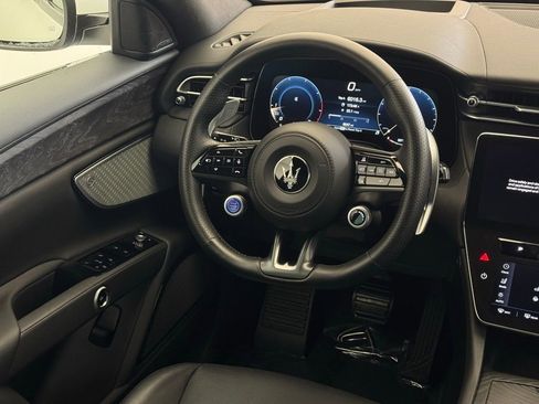 Used 2024 Maserati Grecale GT image 19