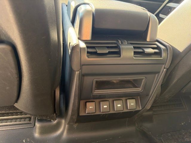 Used 2020 Land Rover Defender 110 SE AWD/4WD image 15