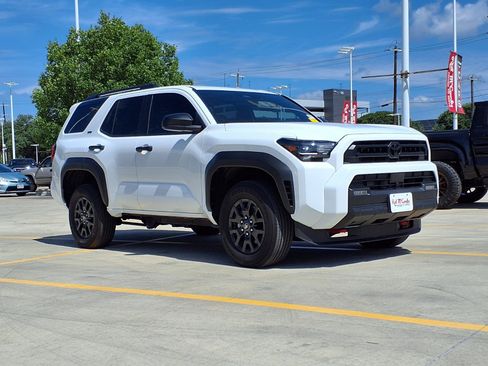 Certified 2026 Toyota 4Runner SR5 AWD/4WD image 3