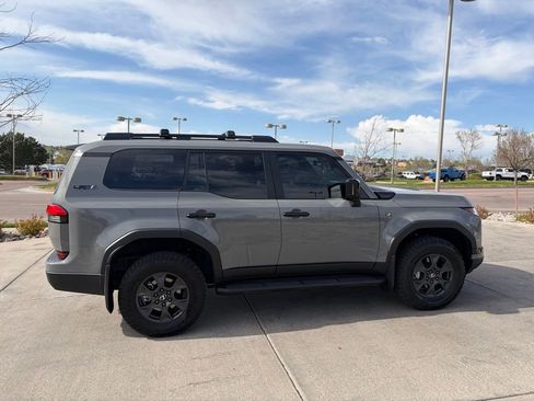 Used 2025 Lexus GX 550 AWD/4WD image 10