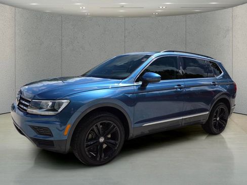 Used 2020 Volkswagen Tiguan SE w/ Panoramic Sunroof Package FWD image 7