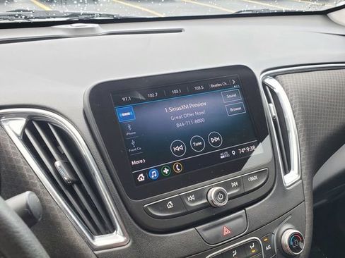 Used 2019 Chevrolet Malibu LT w/ Driver Confidence Package II FWD image 28