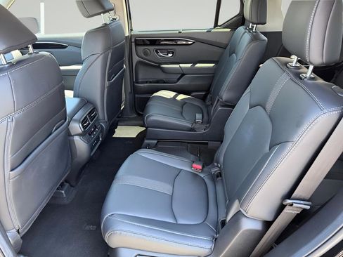 Used 2025 Honda Pilot Touring image 36