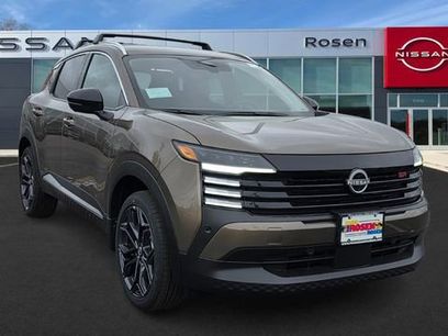 New 2026 Nissan Kicks SR w/ Cold Weather Package