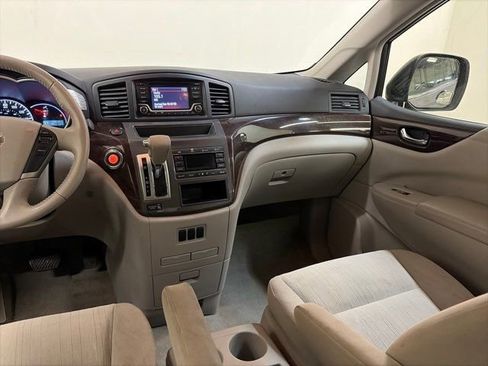 Used 2016 Nissan Quest SV image 28