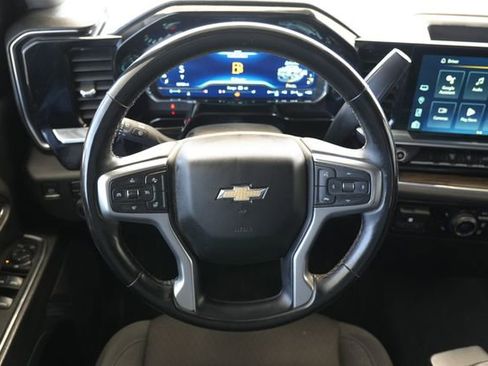 Used 2024 Chevrolet Silverado 2500 LT image 11