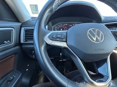 Used 2021 Volkswagen Atlas SEL Premium image 14