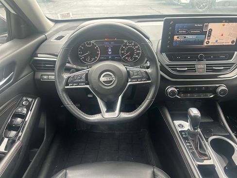 Used 2023 Nissan Altima 2.5 SR w/ SR Premium Package FWD image 16