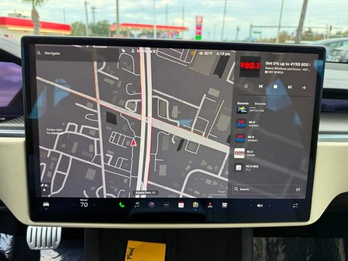 Used 2023 Tesla Model S Plaid image 15