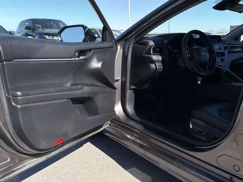 Used 2023 Toyota Camry SE image 16