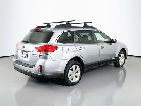 Used 2011 Subaru Outback 3.6R Limited image 8