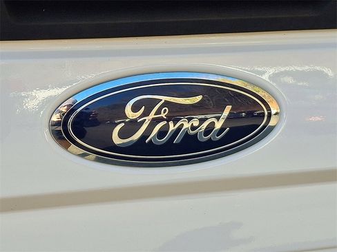 Used 2022 Ford F250 XL w/ Power Equipment Group image 30