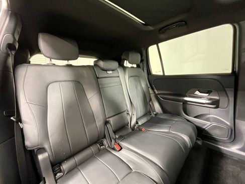 Used 2022 Mercedes-Benz GLB 250 image 25