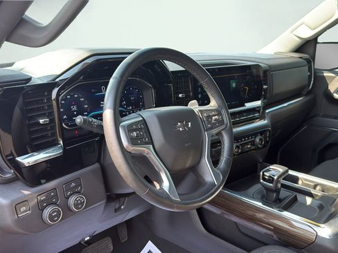 Used 2024 Chevrolet Silverado 1500 LT Trail Boss w/ Protection Package AWD/4WD image 31