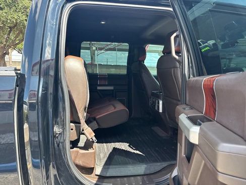 Used 2018 Ford F150 King Ranch w/ Equipment Group 601A Luxury AWD/4WD image 57