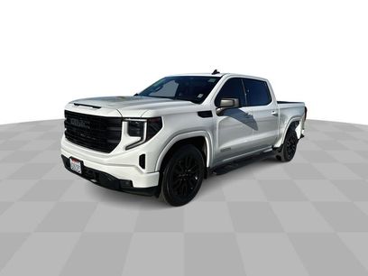 Used 2022 GMC Sierra 1500 Elevation w/ LPO, Elevation Black Package