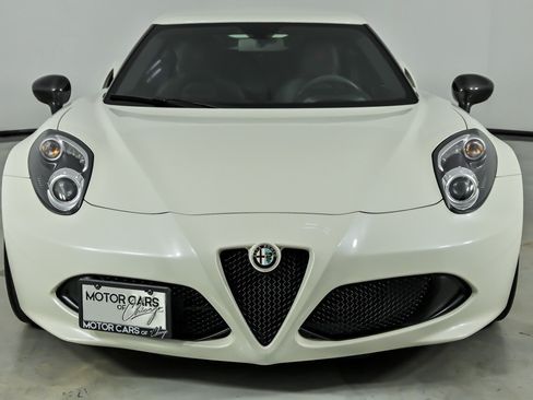 Used 2016 Alfa Romeo 4C Coupe w/ Coupe Track Package 1 RWD image 4
