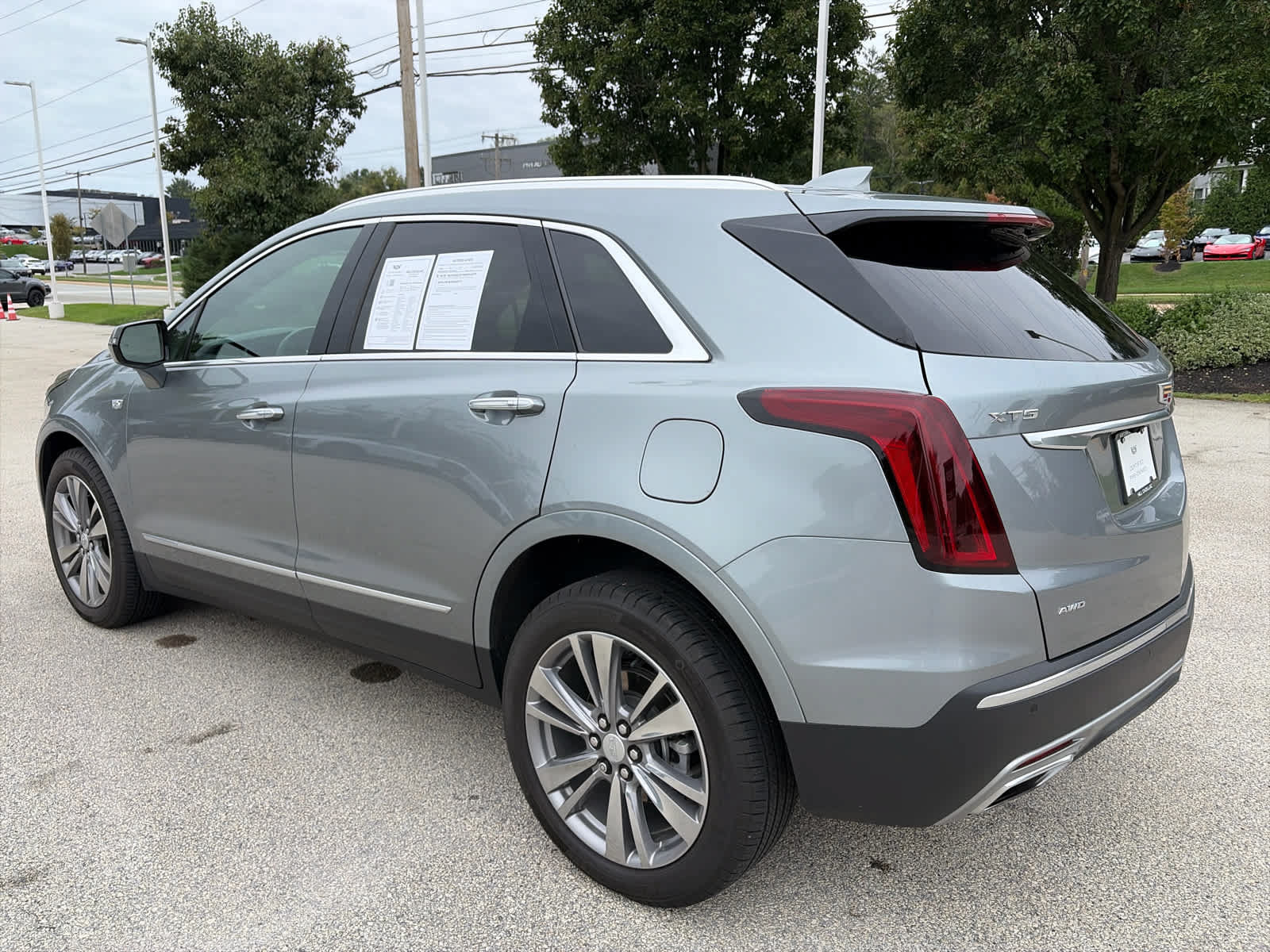 Used 2024 Cadillac XT5 Premium Luxury AWD/4WD image 2