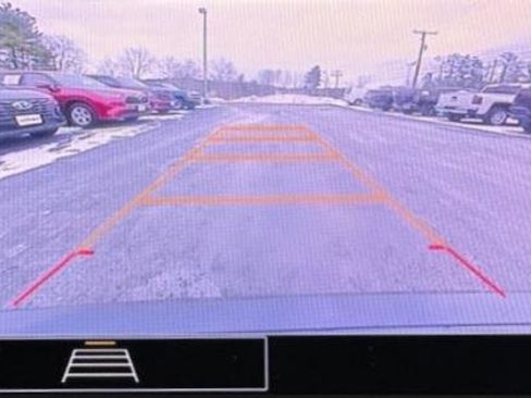 Used 2024 Chevrolet Malibu LT image 19