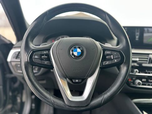 Used 2018 BMW 530e xDrive image 31