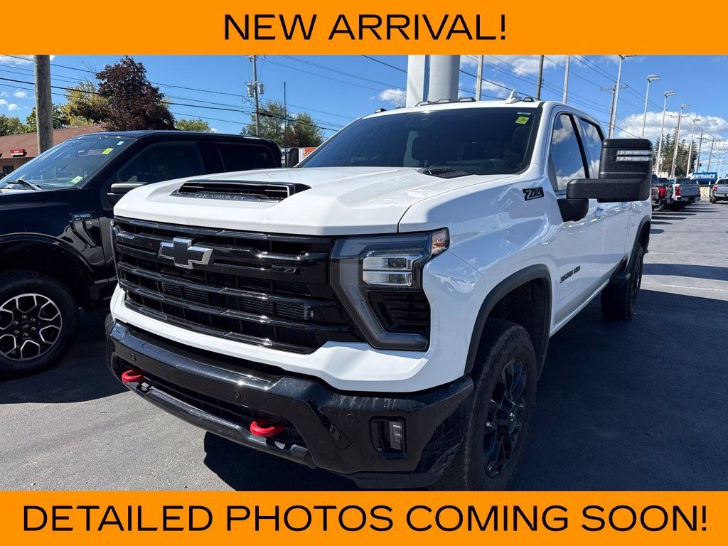 Used 2025 Chevrolet Silverado 3500 LTZ w/ LTZ Plus Package AWD/4WD image 1