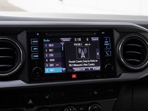 Used 2019 Toyota Tacoma TRD Off-Road image 23