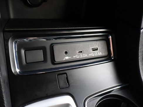 Used 2024 Subaru Ascent Premium w/ Convenience Package image 39