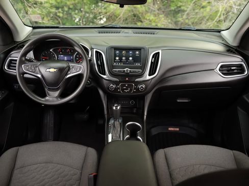 Used 2019 Chevrolet Equinox LT FWD image 18