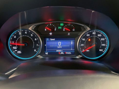 Used 2023 Chevrolet Equinox LT image 30