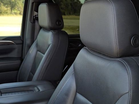 Used 2021 Chevrolet Tahoe Z71 image 28