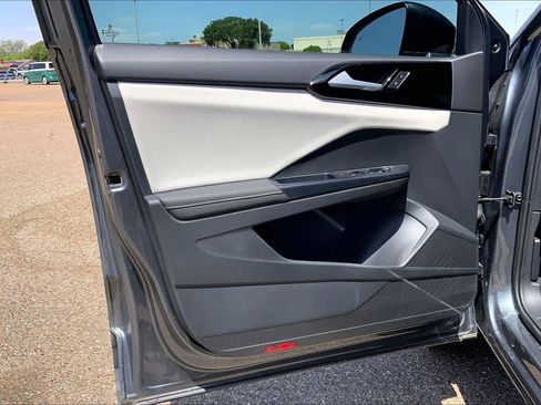 Used 2025 Volkswagen Taos S image 22