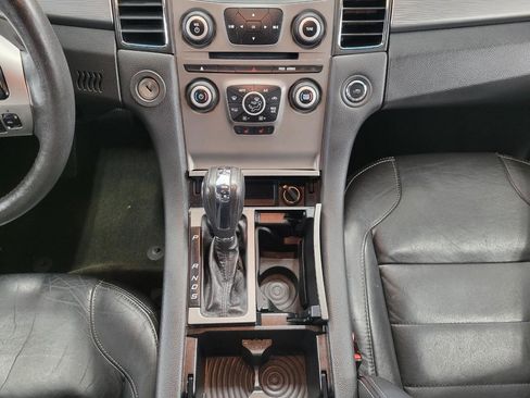Used 2014 Ford Taurus SEL image 15