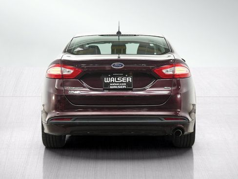 Used 2013 Ford Fusion SE FWD image 4