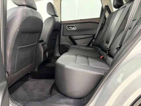 Used 2021 Nissan Rogue SV w/ Premium Package AWD/4WD image 17
