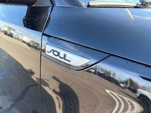 Used 2019 Kia Soul image 3