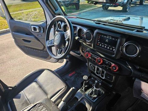 Used 2021 Jeep Wrangler Unlimited Sahara AWD/4WD image 20