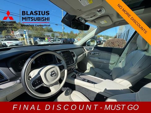 Used 2022 Volvo XC90 T6 Inscription w/ Advanced Package image 11