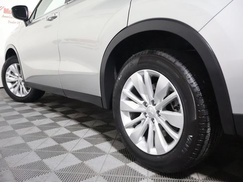 Used 2025 Mitsubishi Outlander ES AWD/4WD image 12