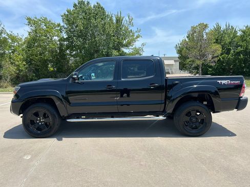 Used 2014 Toyota Tacoma PreRunner w/ TRD Sport Package RWD image 8