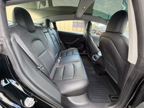 Used 2019 Tesla Model 3 Standard Range Plus image 24