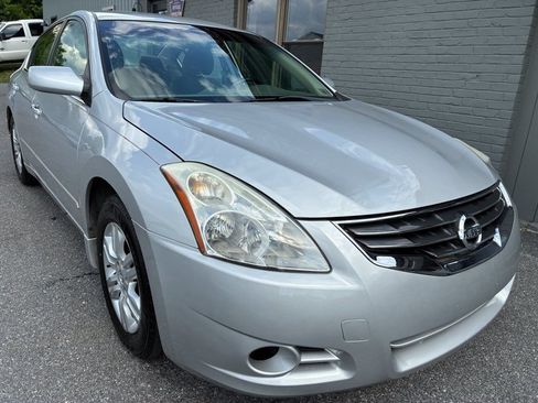 Used 2012 Nissan Altima 2.5 S w/ Special Edition Pkg FWD image 1