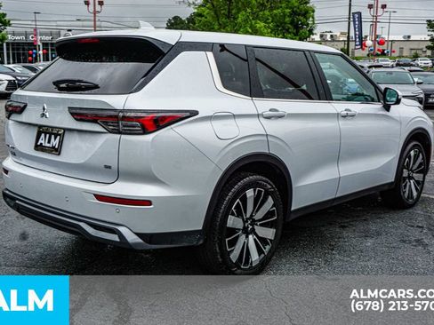 Used 2025 Mitsubishi Outlander SE FWD image 6